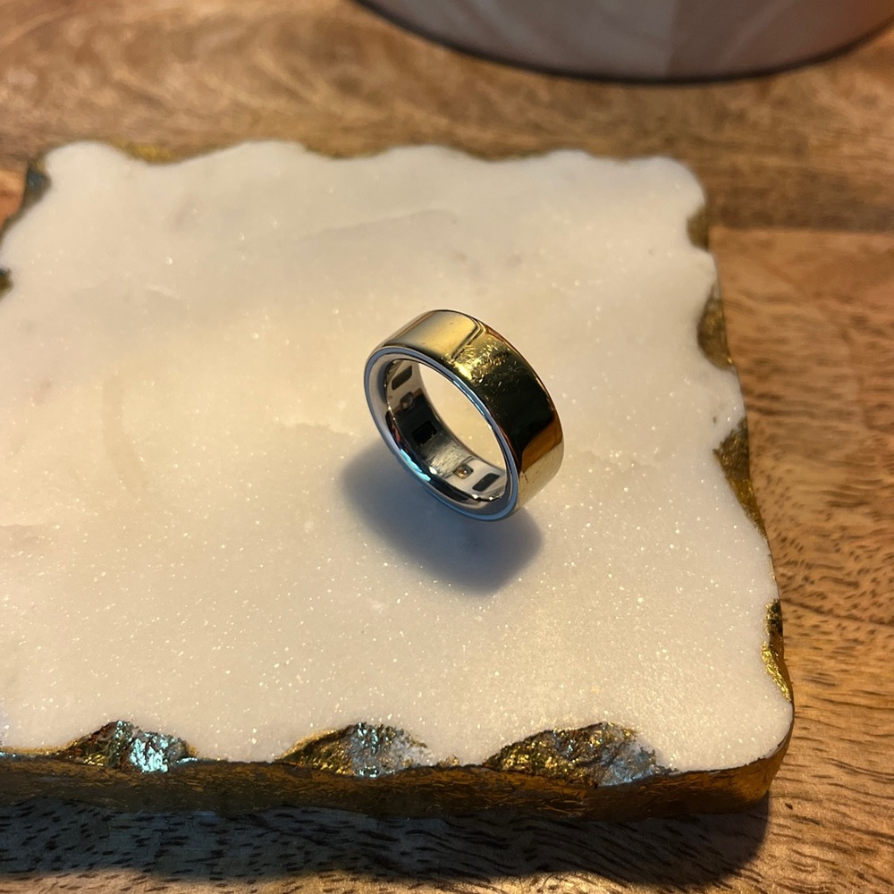 Gold Gen 4 Oura Ring in Size 9
